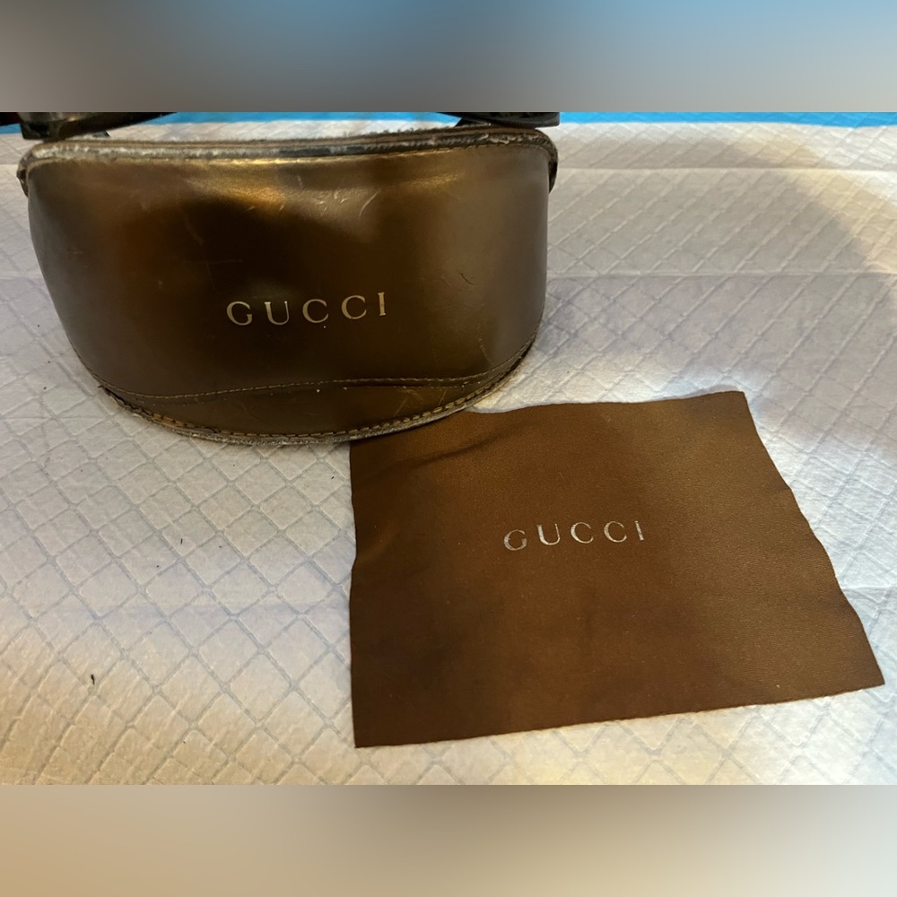 Gucci sunglasses. Made in Italy Vintage(1994) - Picture 12 of 14